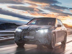 Электрические кроссоверы BMW iX испытают на живучесть в суровом арктическом климате