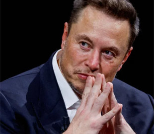 Битва титанів. Маск посварився з босом WhatsApp з приводу крадіжки даних