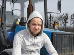 Зірка "95 кварталу" висміяв Лаврова під сміх павичів