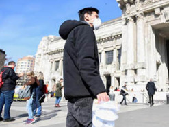 Французы будут использовать смартфоны с QR-кодом для выхода из дома