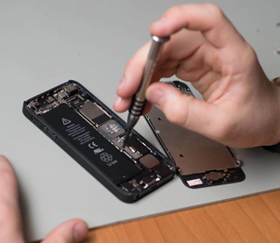 Почему Apple с каждым разом усложняет ремонт iPhone