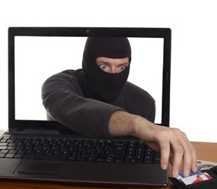 Шахраї атакують українців у месенджерах