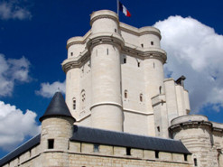 У Франції росіянам заборонили відвідувати Венсенський замок, де зберігаються архіви Міноборони – ЗМІ