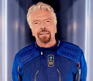 Маск и Безос поздравили Брэнсона с успешным полетом в космос