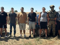 Створили телеграм-канали для нелегального виїзду за кордон: на Одещині затримали організаторів схеми