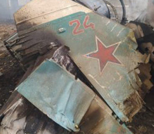 "Аналоговнет": мережу насмішило відео, як окупанти вивозять потрощені ЗСУ вертольоти