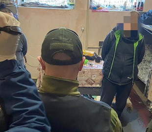 Займався шахрайством з житомирської колонії: викрили чоловіка, який ошукував людей через онлайн-платформи