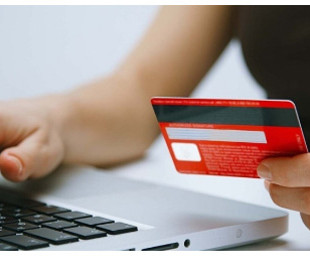 Романтика за 130 тисяч: на Тернопільщині жінка стала жертвою іноземного «благодійника» з Facebook