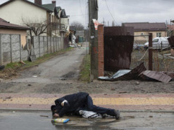 "Медуза" опубликовала доказательства, что в Буче мирные жители погибли до освобождения города от оккупантов РФ