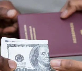 Українця судять у США за створення сайту з підробленими посвідченнями