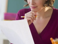 Учителі та вихователі можуть дистанційно працювати з-за кордону