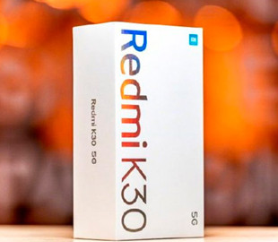 Показано фото розничной упаковки смартфона Redmi K30 5G