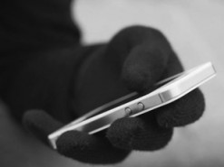 Из магазина на Крещатике ночью вынесли мобильников на 100 тысяч гривен