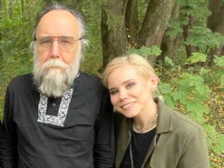 Вбивство Дарини Дугіної спланував її батько, а виконала ФСБ - "Генерал СВР"