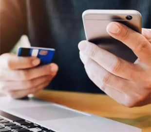 Чернівчанин втратив 43 000 гривень, бо хотів оформити допомогу