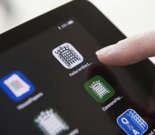 За два года британское правительство потеряло более 300 устройств