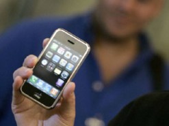 Экс-дизайнер Apple показал нереализованный проект клавиатуры iPhone