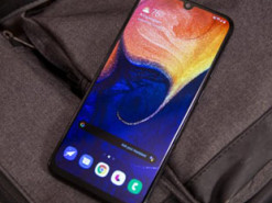Смартфон Samsung Galaxy A50 уже начал обновляться до Android 10