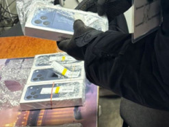 У Рава-Руській українець намагався перевезти в багажнику контрабанду iPhone 17