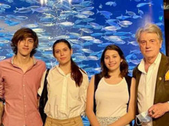 Виктор Ющенко опубликовал трогательный снимок с женой и детьми (фото)