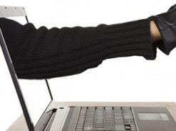 Женщина купила дрова онлайн и потеряла 10 тысяч гривен