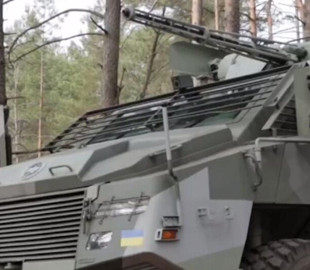 Новітня бронетехніка для ЗСУ: в Україні продемонстрували зразки для бойового застосування