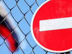 Зеленський відповів на петицію щодо заборони росіянам в'їжджати в Україну