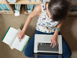 Для школьников из-за коронавируса запускают бесплатные онлайн-занятия