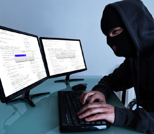 Аферисти створили клон сайту Манявського скита і видурюють гроші