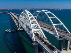 Данілов натякнув на майбутнє Кримського мосту (фото)