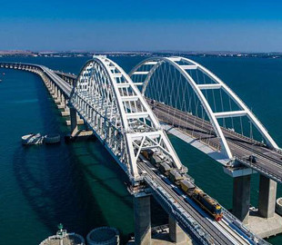 Данілов натякнув на майбутнє Кримського мосту (фото)