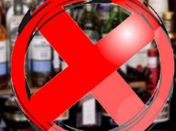 Возможный запрет на продажу алкоголя и сигарет в Украине высмеяли яркой фотожабой