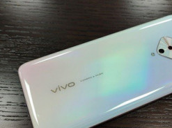 Опубликовано фото смартфона Vivo S17