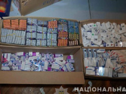 Лекарств более чем на 2 миллиона гривен: харьковские полицейские «накрыли» незаконных торговцев медпрепаратами