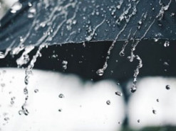 На Україну насуваються дощі: актуальний прогноз погоди на вихідні
