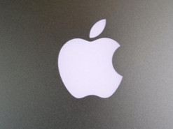 Apple сняла в Киеве стильную рекламу наушников AirPods