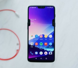 Google запретила производителям уродовать смартфоны тремя или более вырезами под камеру