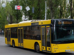 У Києві скоротили час роботи громадського транспорту