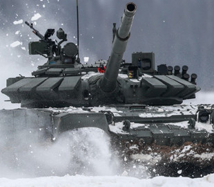 Російські оборонні підприємства починають працювати цілодобово