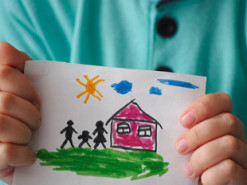 "Дітей через "Дію" роздавати не будемо": омбудсменка пояснила, чи змінилася процедура усиновлення