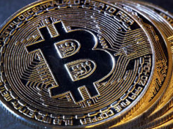 Британский суд признал биткоин собственностью