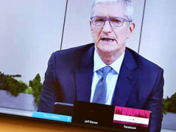 Глава Apple раскритиковал соцсети в ходе конфликта с Facebook