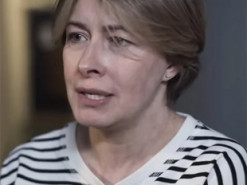 «Дуже близька для мене людина». Олена Кравець розповіла, про що листується із Зеленським