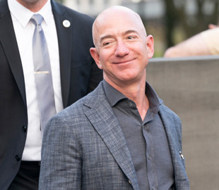 Основателя Amazon за его $10 миллиардов на «спасение климата» назвали лицемером