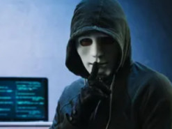 Украинские хакеры взломали сайт железной дороги "ДНР" и оставили послание для русского военного поезда. Фото