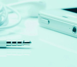 Їх небагато, але вони є: 7 найкращих Android-смартфонів із роз'ємом для навушників