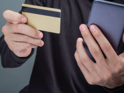 Жінка втратила 240 тисяч гривень через фейковий чат-бот