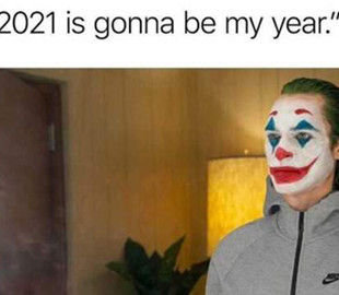 Для всех, кто ждал 2021 год: курьезные мемы из фильмов и сериалов, которые рассмешат до слез