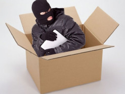 Украинец попытался украсть золото из интернет-магазина  - купить было дешевле