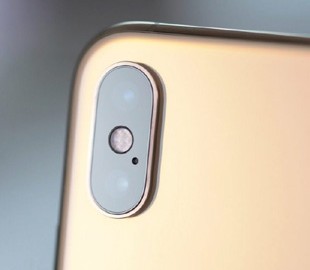 Владельцы iPhone жалуются на внезапное включение фонарика